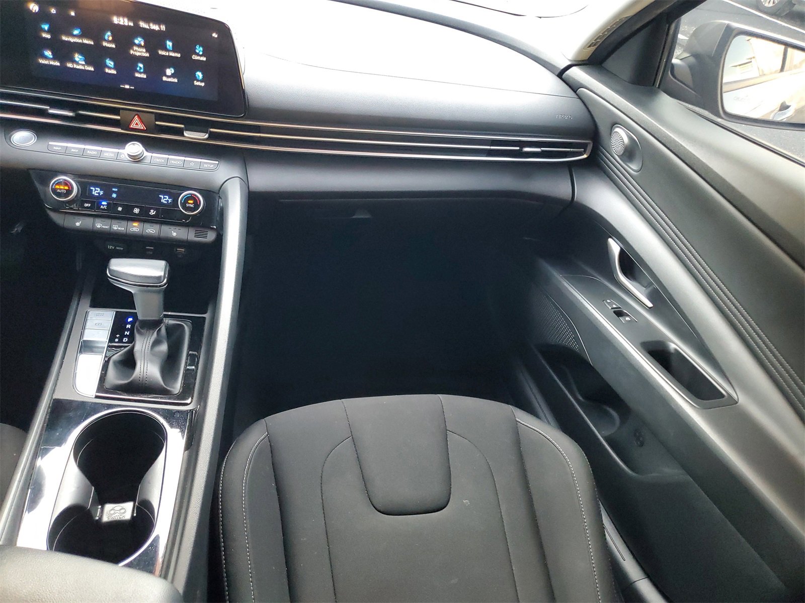 Used 2023 Hyundai Elantra SEL w/ Convenience Package image 26