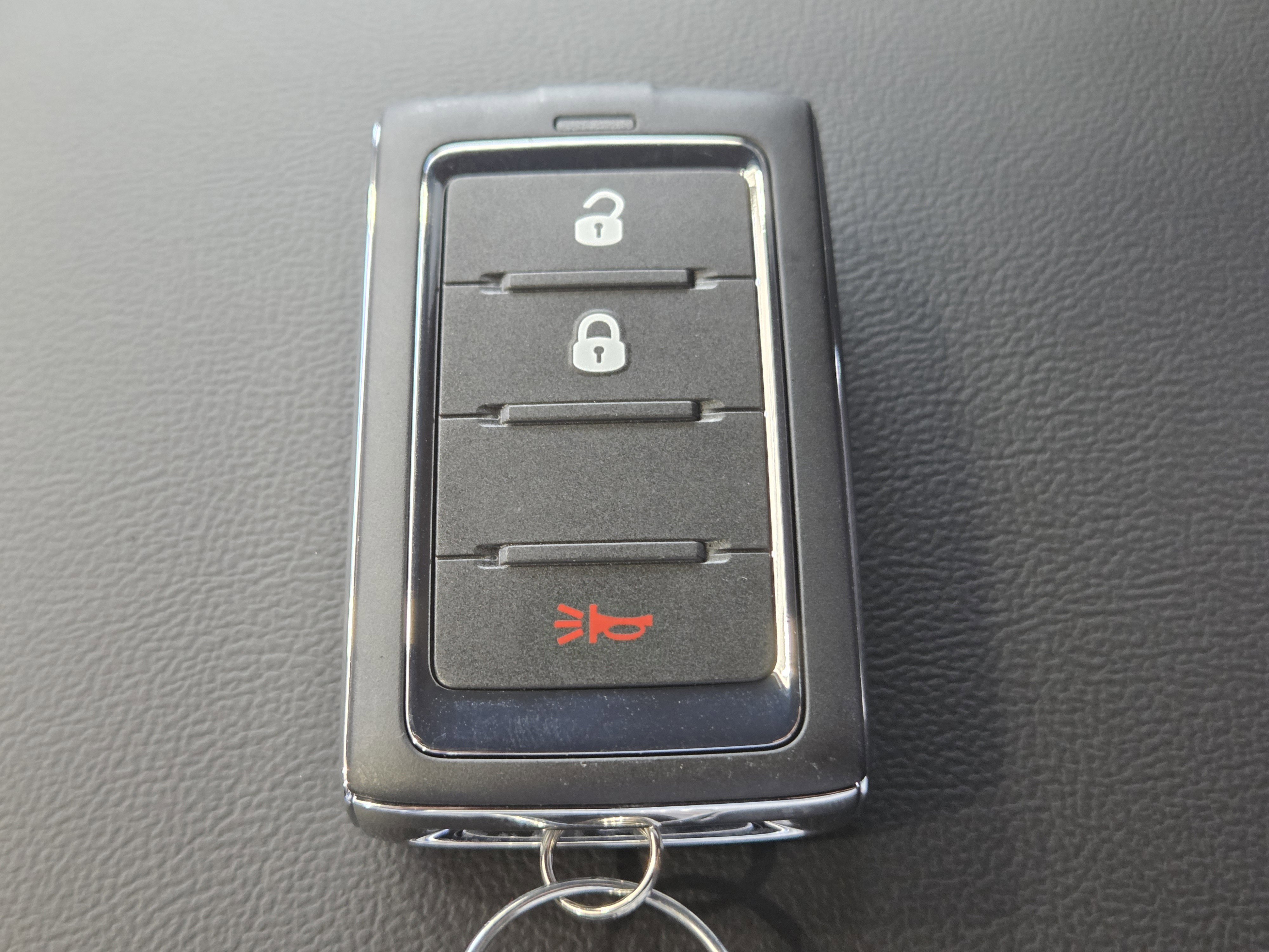 New 2025 Jeep Grand Cherokee Laredo w/ MOPAR Finishing Package RWD image 31