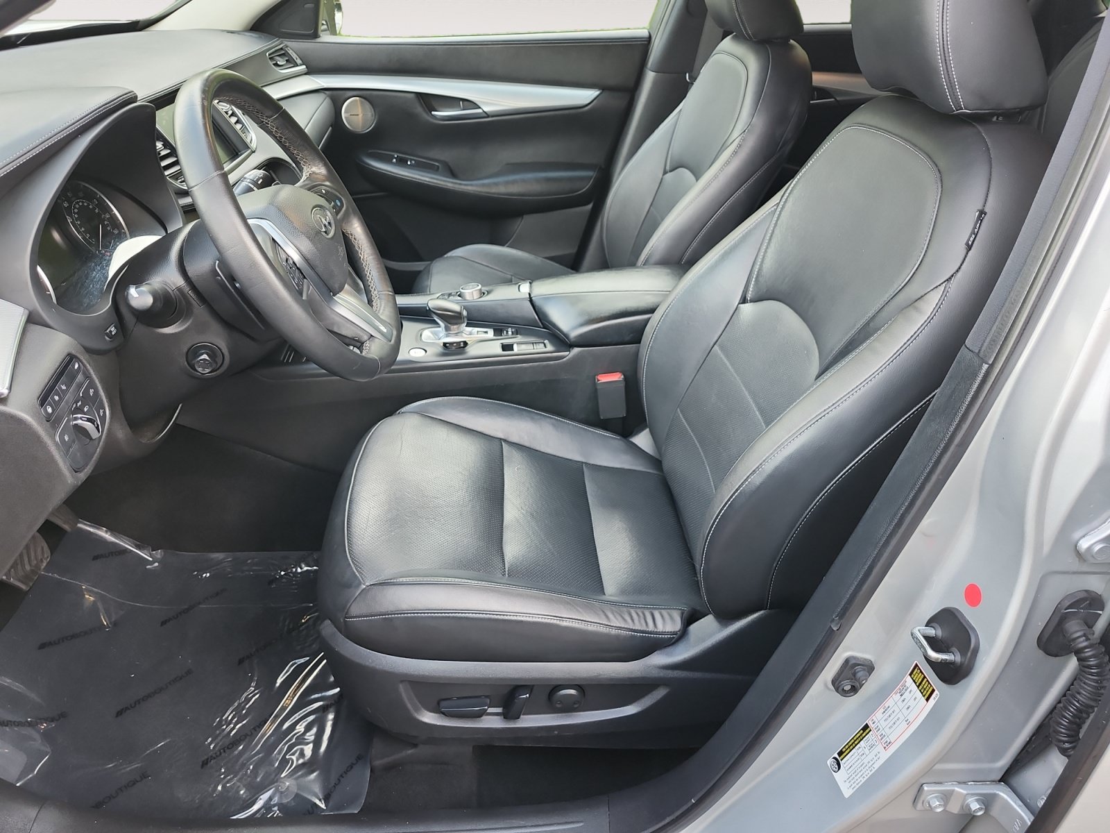 Used 2019 INFINITI QX50 Essential w/ Proactive Package AWD/4WD image 9