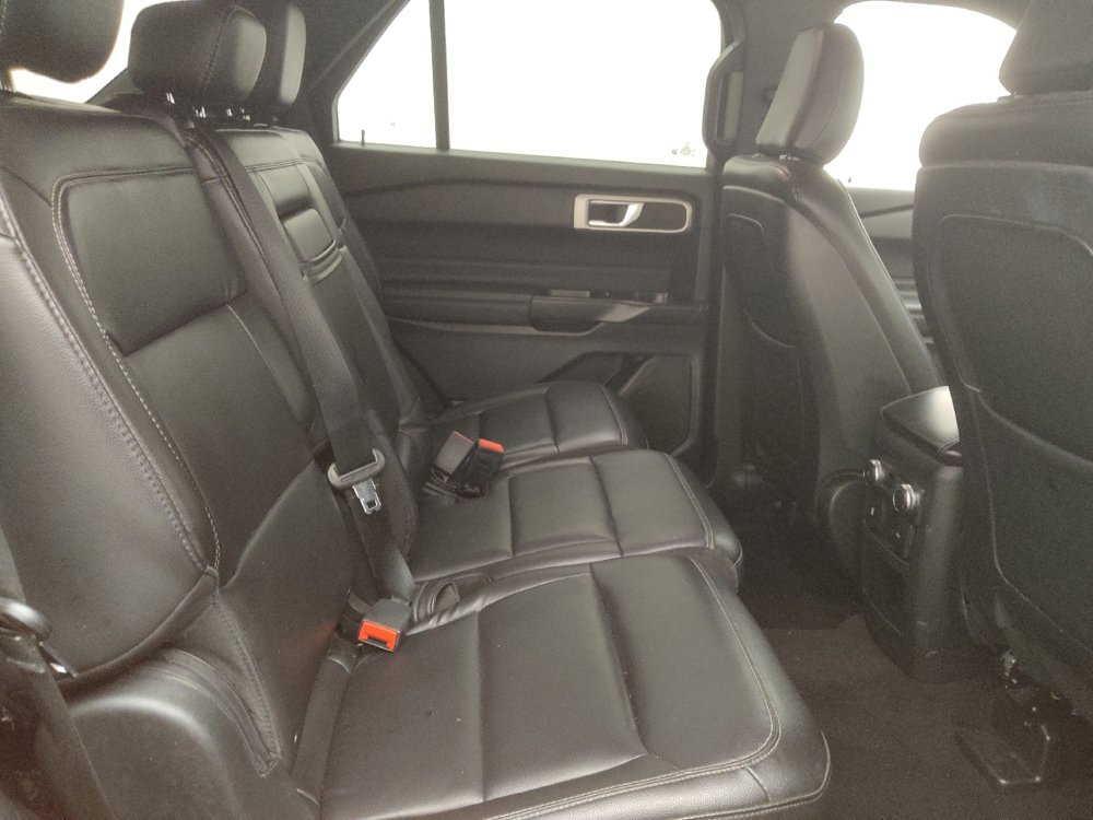 Used 2020 Ford Explorer XLT w/ Equipment Group 202A image 19