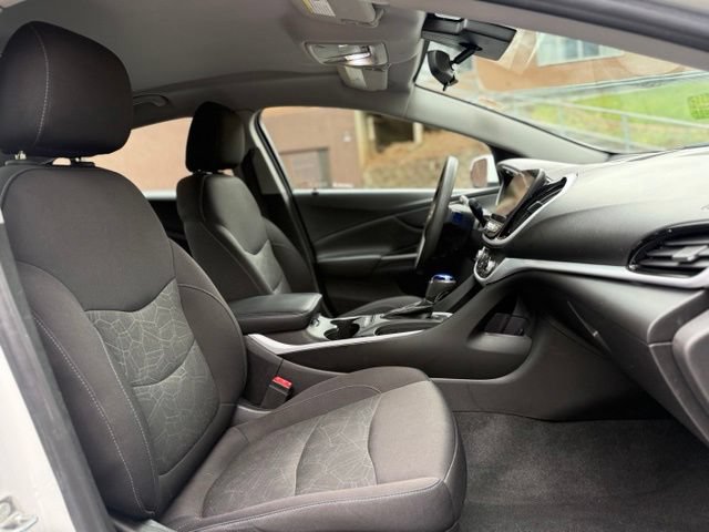 Used 2018 Chevrolet Volt LT FWD image 12
