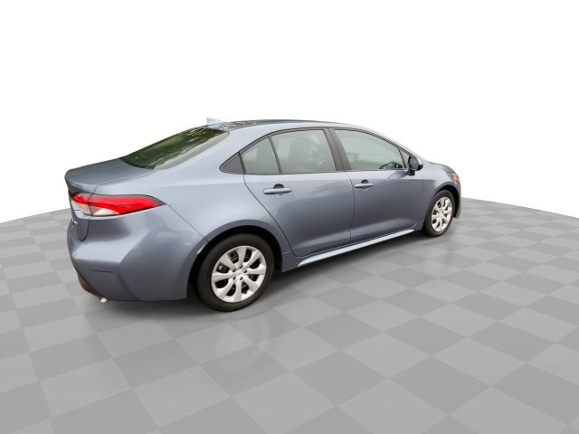 Used 2025 Toyota Corolla LE FWD image 2