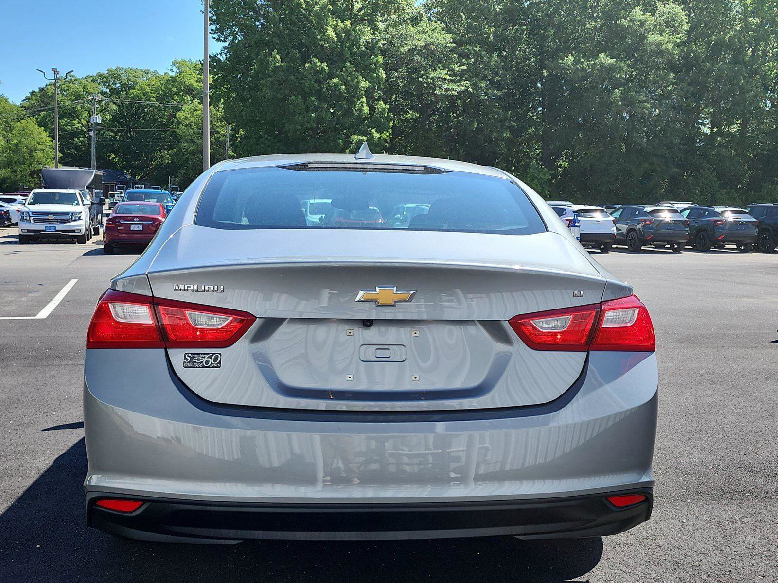 Used 2023 Chevrolet Malibu LT FWD image 4