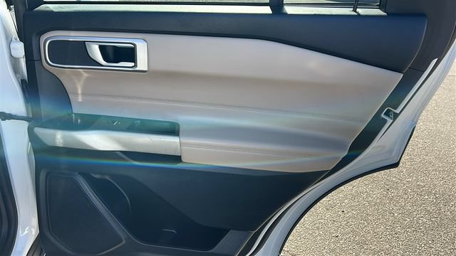 Certified 2022 Ford Explorer XLT RWD image 12