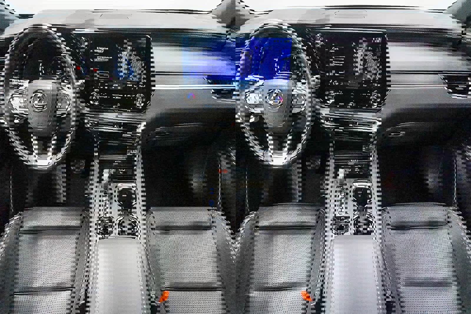 Used 2024 Lexus RX 450h Luxury w/ Convenience Package image 13