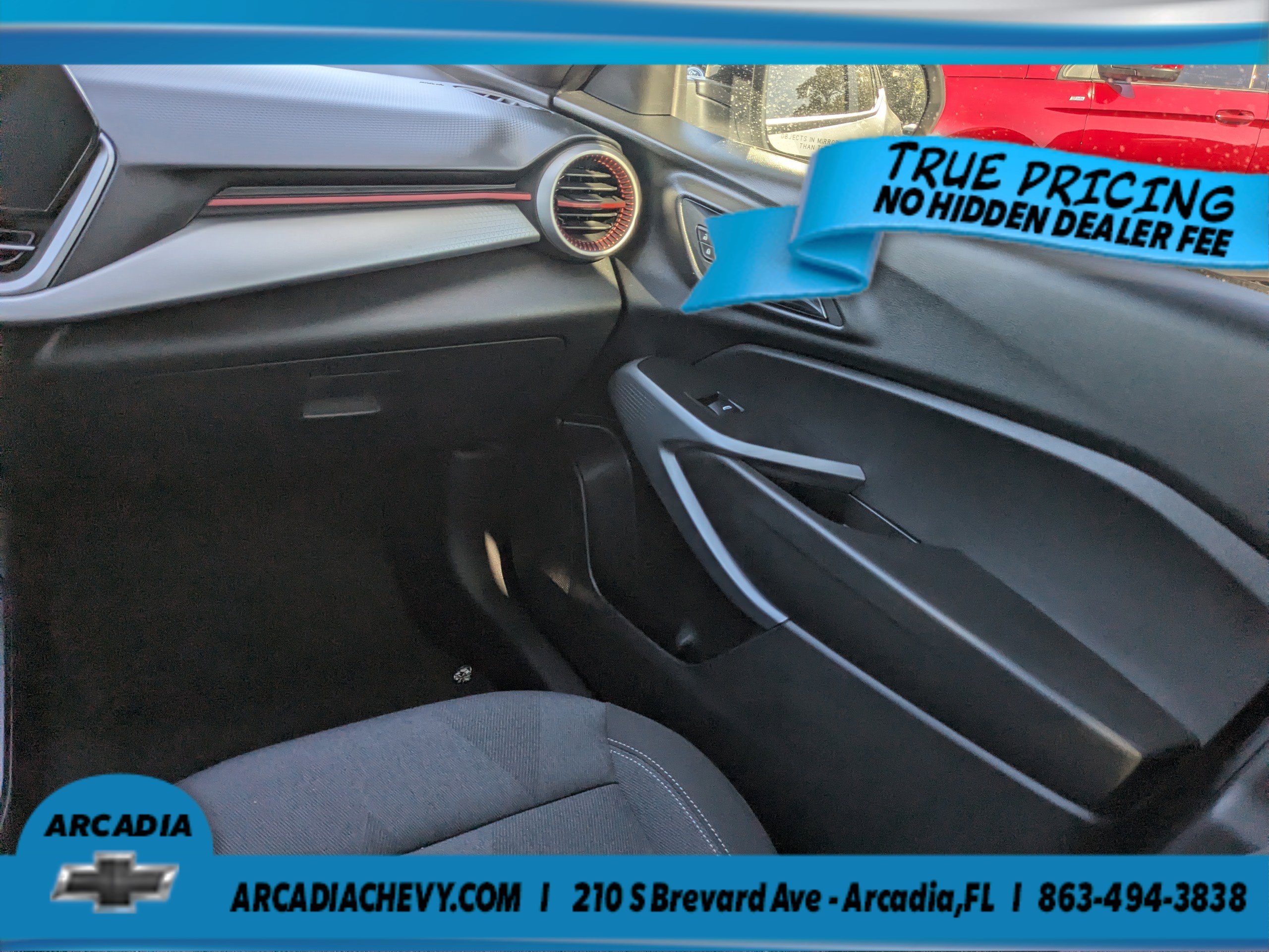 Used 2025 Chevrolet Trax RS w/ Driver Confidence Package FWD image 18