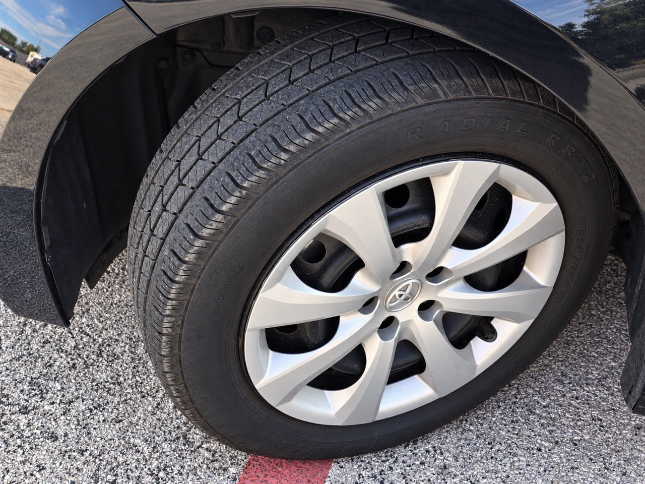 Used 2025 Toyota Corolla LE FWD image 10