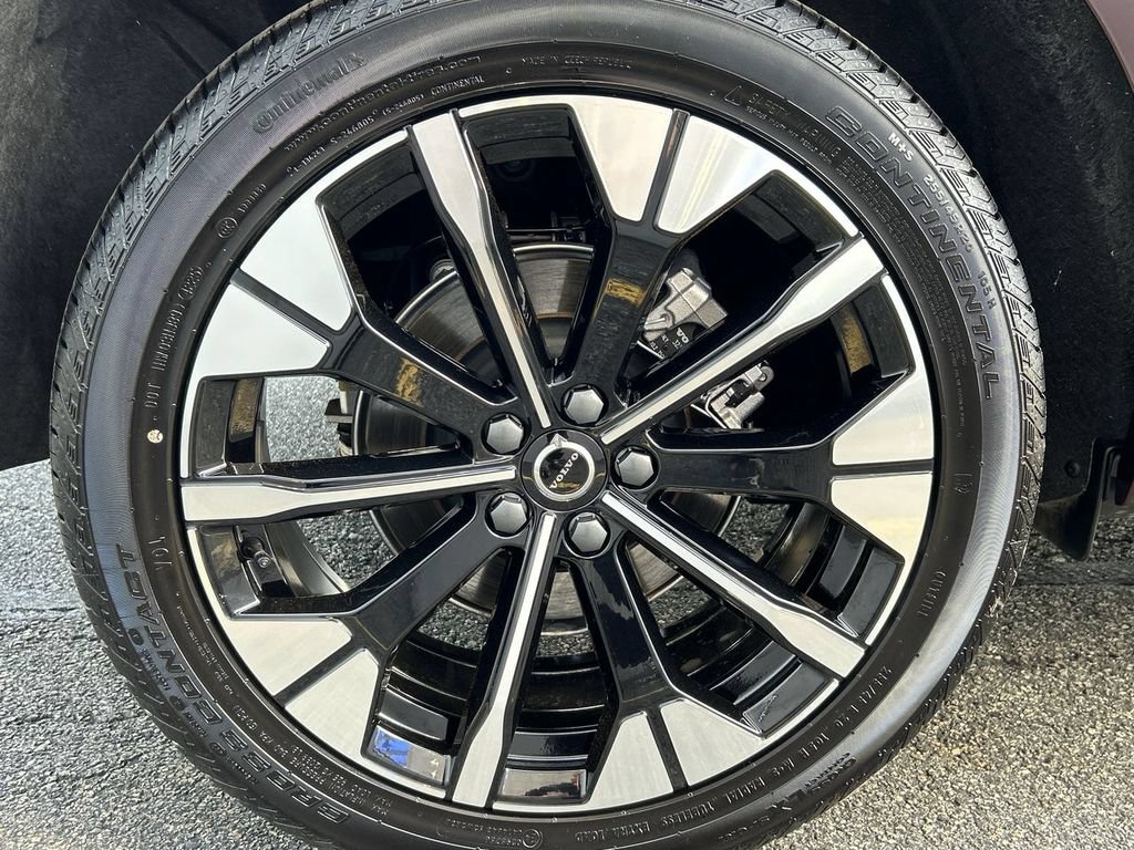 New 2026 Volvo XC60 B5 Ultra w/ Climate Package AWD/4WD image 12