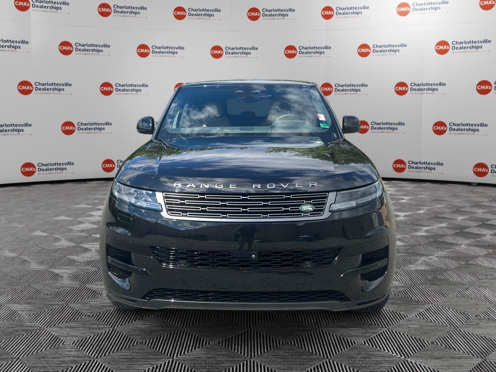 Used 2024 Land Rover Range Rover Sport SE AWD/4WD image 8