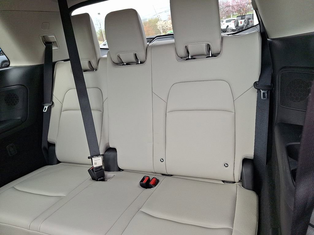 Used 2023 Nissan Pathfinder SL w/ SL Premium Package image 13