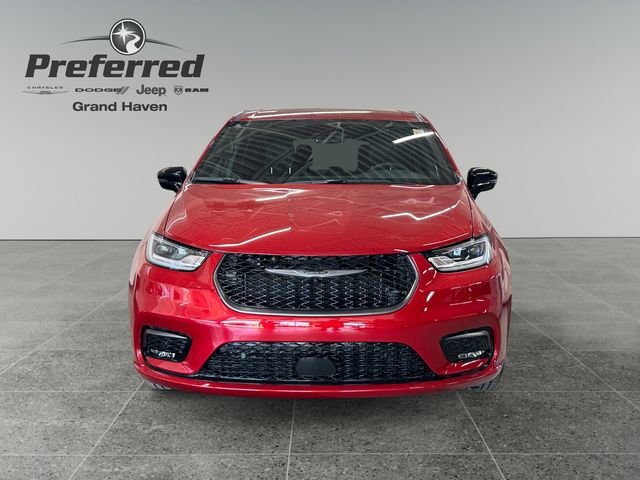 New 2026 Chrysler Pacifica Select image 4