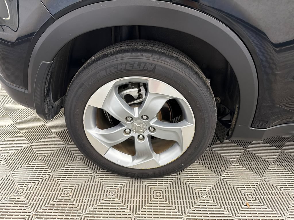 Used 2021 Honda HR-V LX image 17