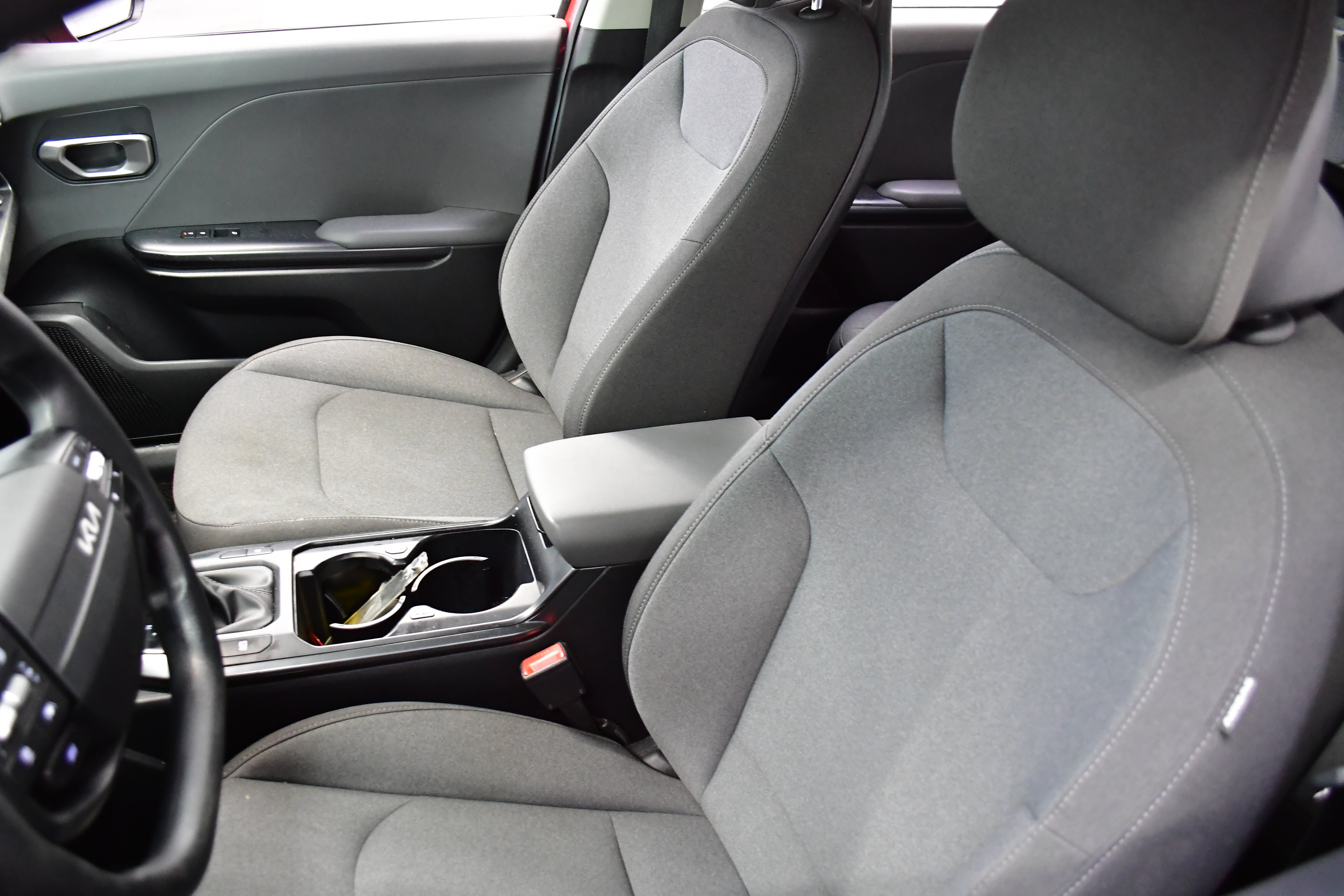 Used 2025 Kia K4 FWD image 9