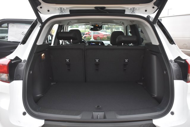 New 2026 Chevrolet TrailBlazer LT w/ Convenience Package FWD image 18