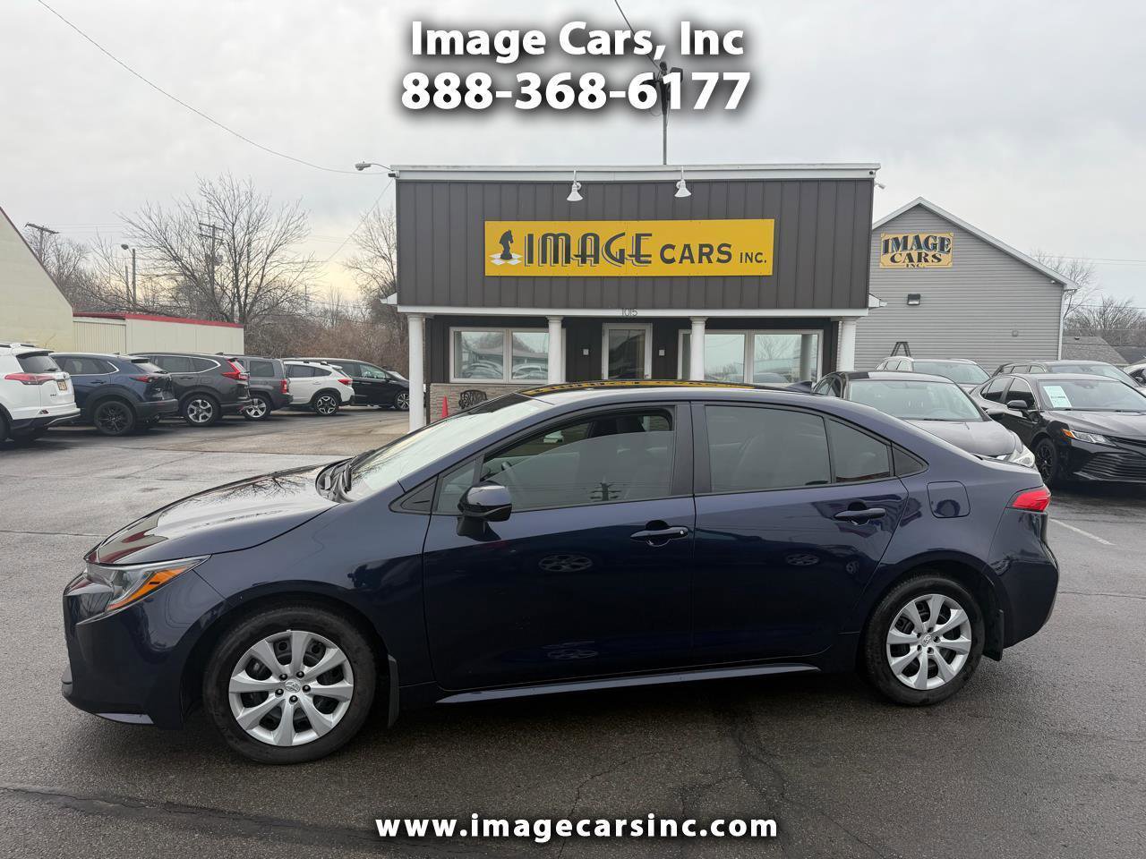 Used 2025 Toyota Corolla LE image 1