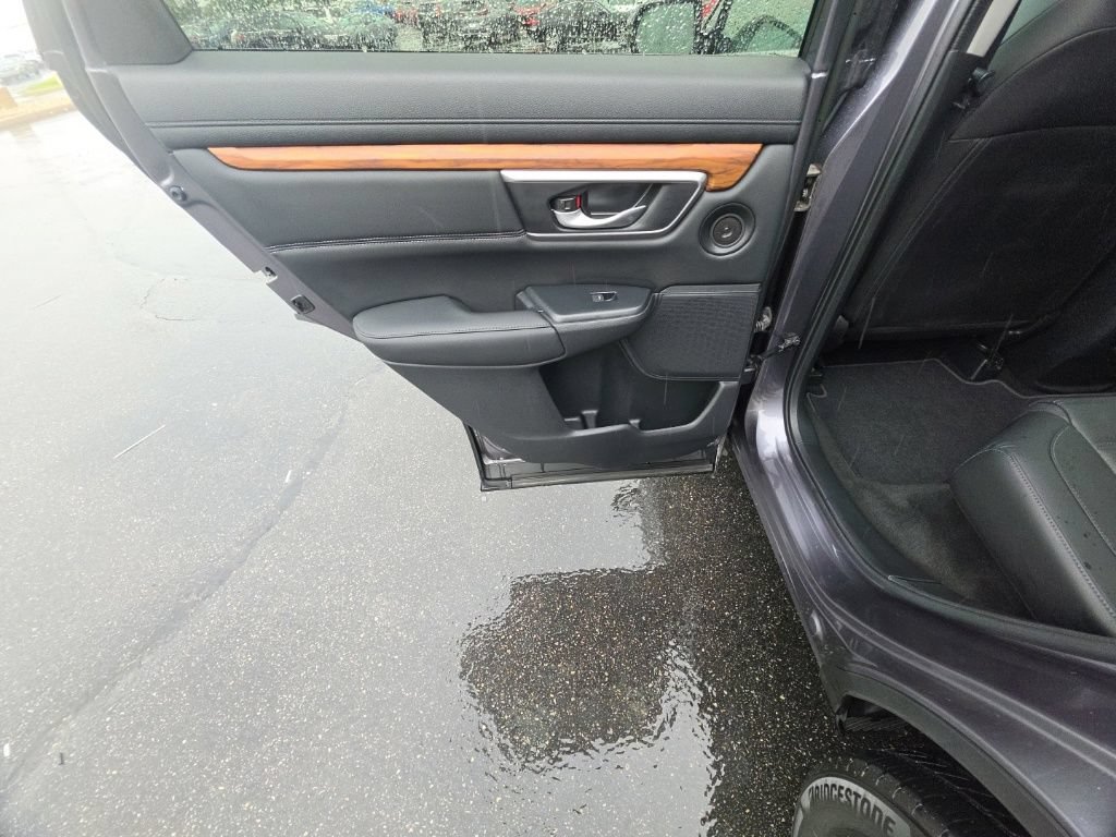 Used 2020 Honda CR-V Touring image 25