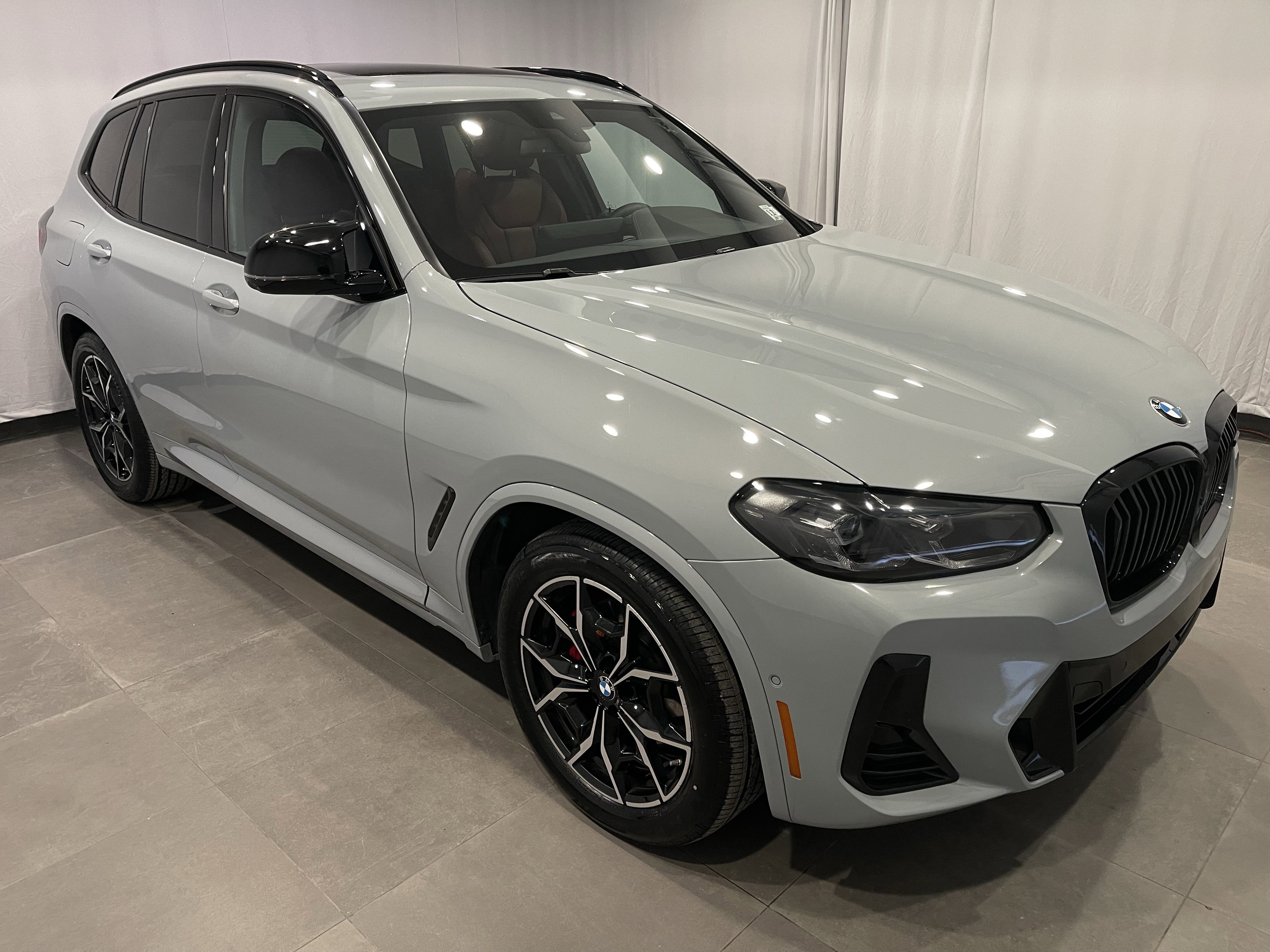 Used 2024 BMW X3 M40i w/ Parking Assistance Package image 3