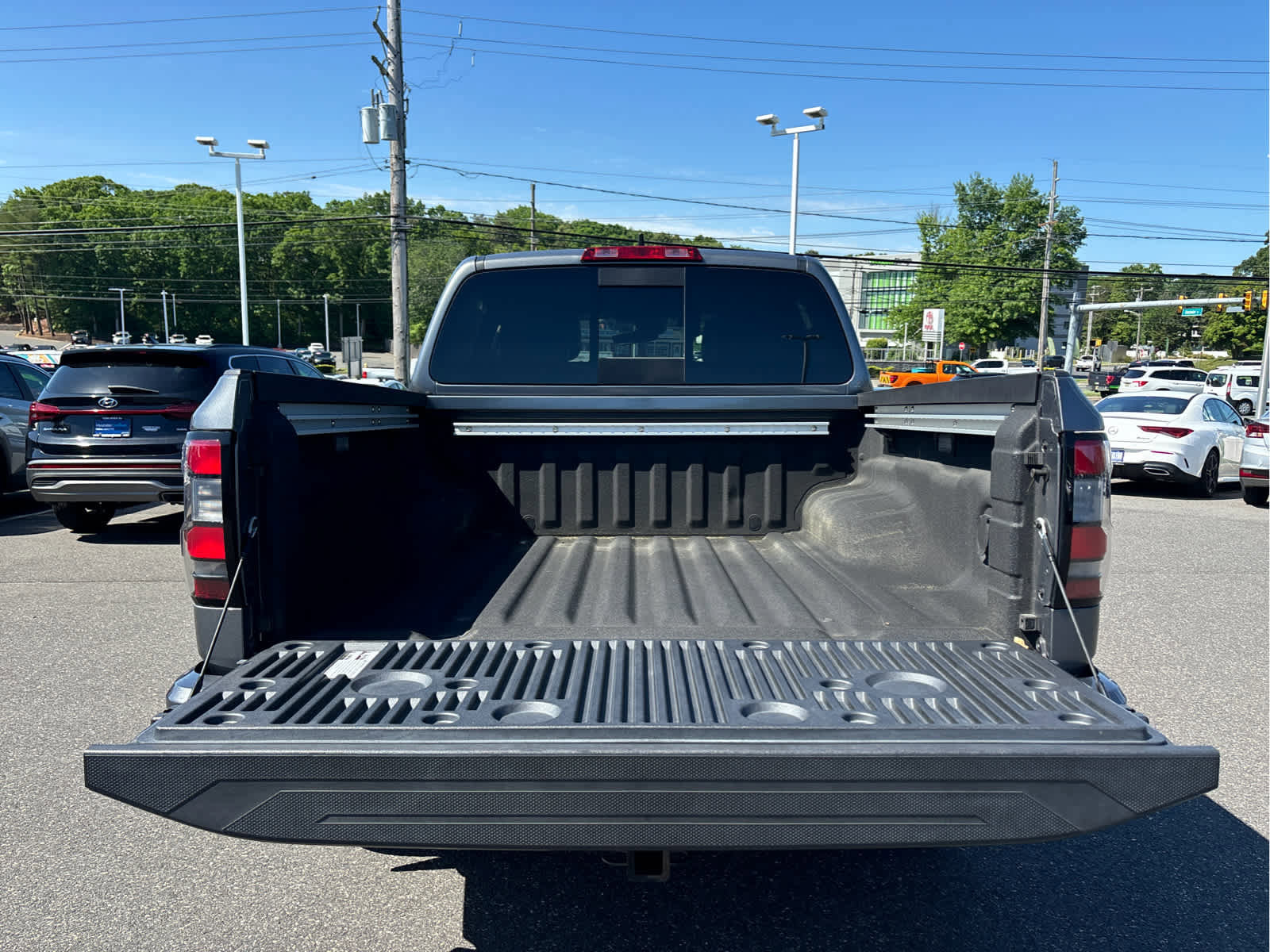 Used 2023 Nissan Frontier PRO-4X w/ Pro-4X Premium Package AWD/4WD image 29