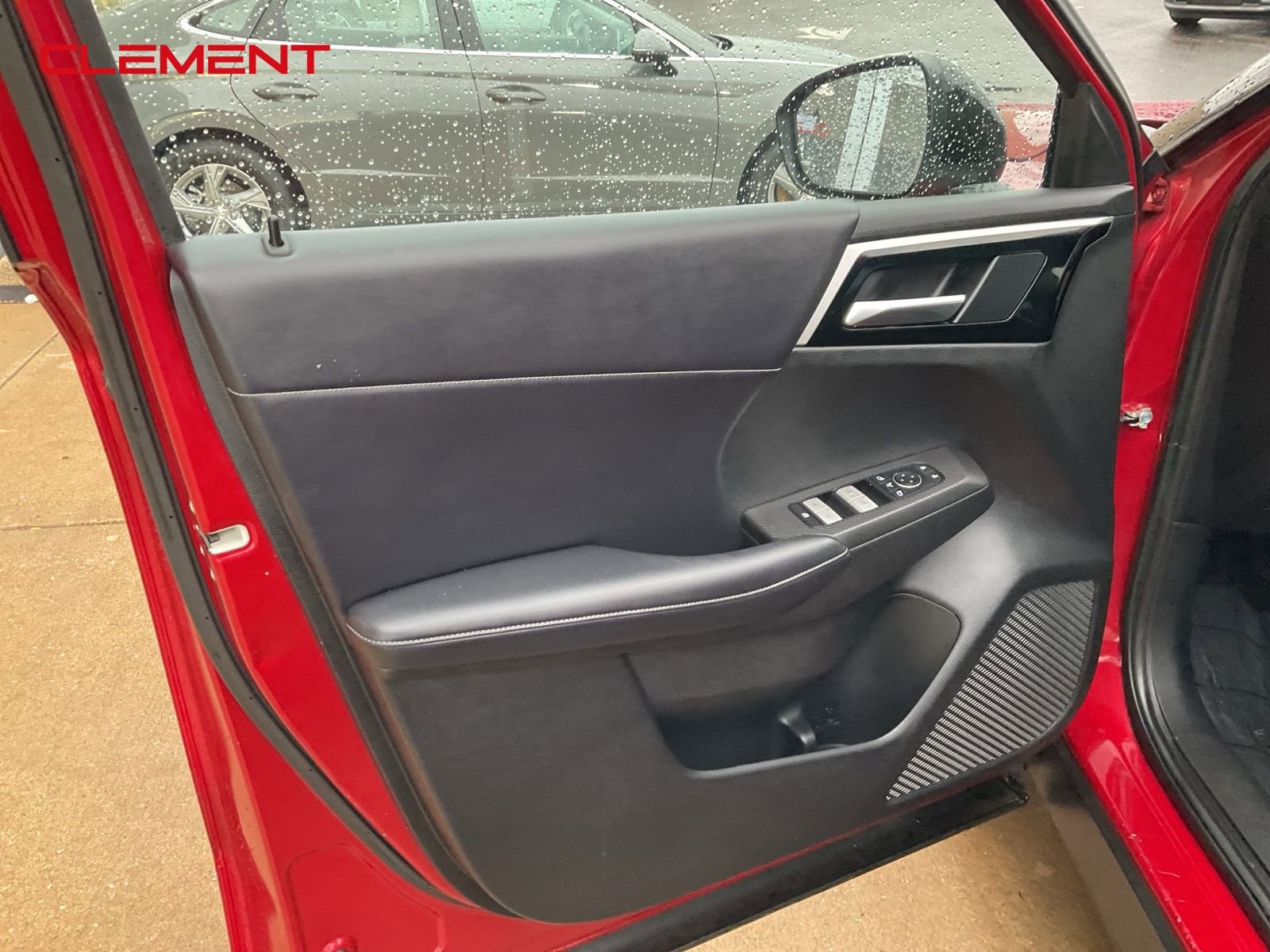 Used 2023 Mitsubishi Outlander SE image 14