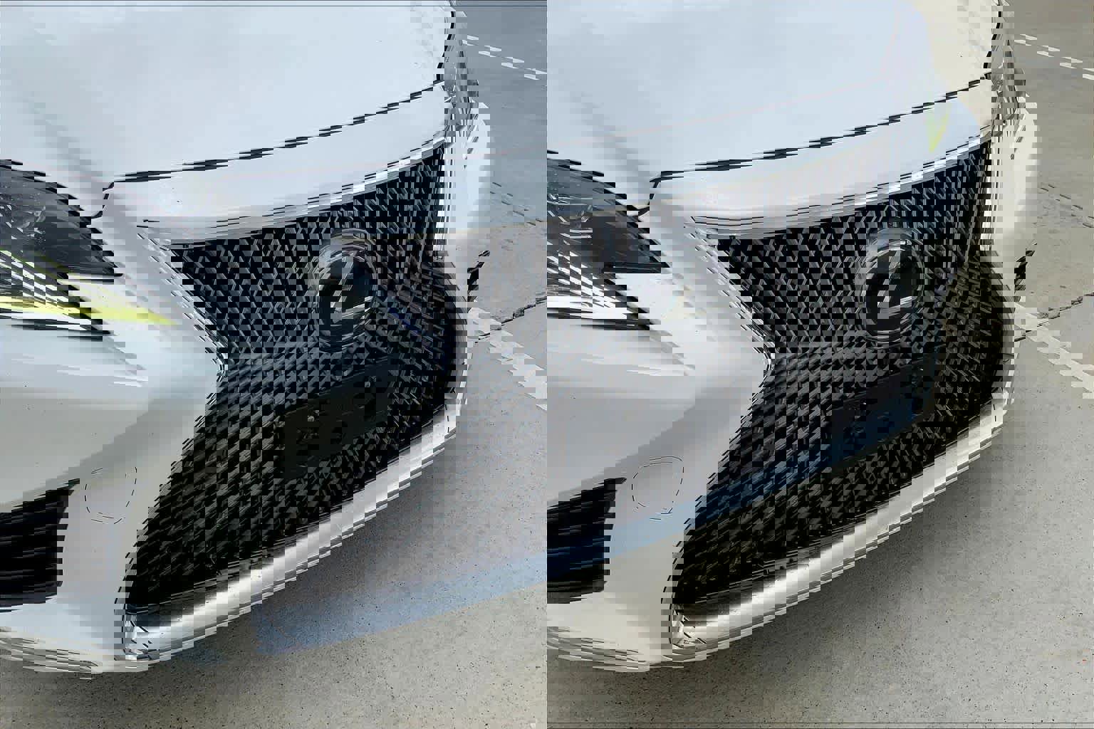 Used 2018 Lexus LS 500 w/ Interior Upgrade Package image 29