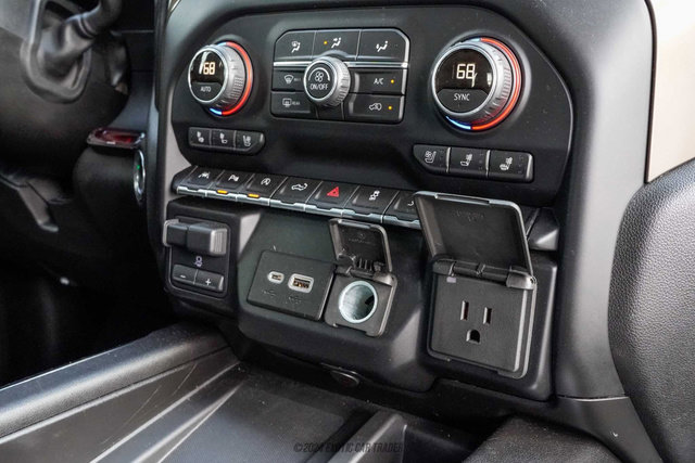 Used 2019 Chevrolet Silverado 1500 High Country w/ Technology Package AWD/4WD image 71
