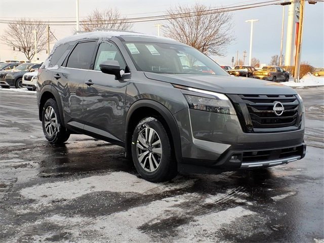 New 2025 Nissan Pathfinder SL w/ Black Appearance Package image 3