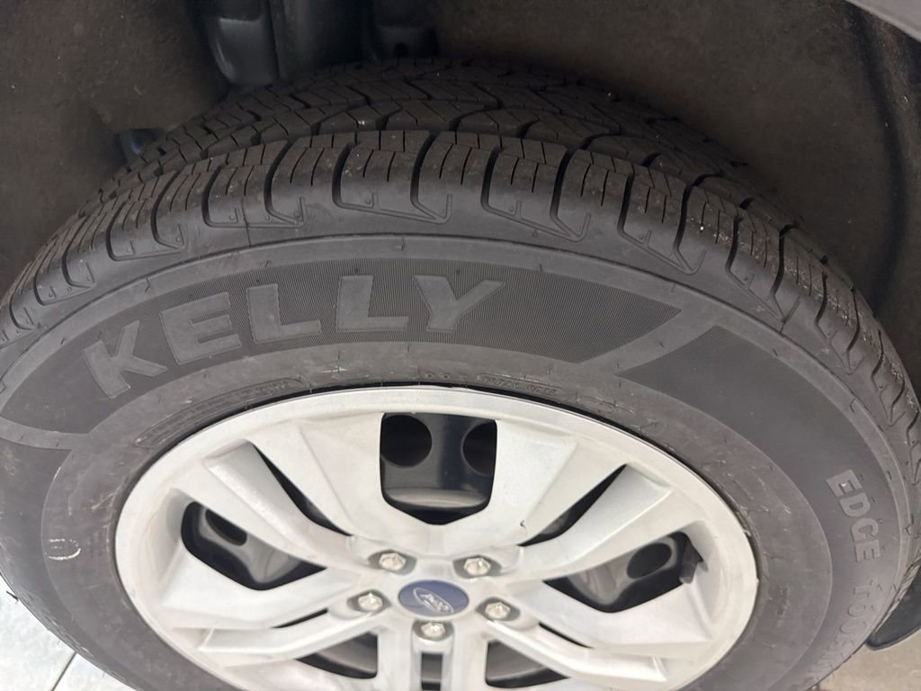 Used 2023 Ford Escape AWD image 79