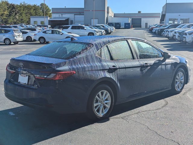 Used 2025 Toyota Camry LE image 7