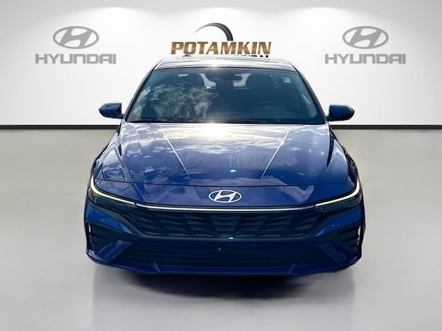 Used 2024 Hyundai Elantra SEL w/ Convenience Package FWD image 2