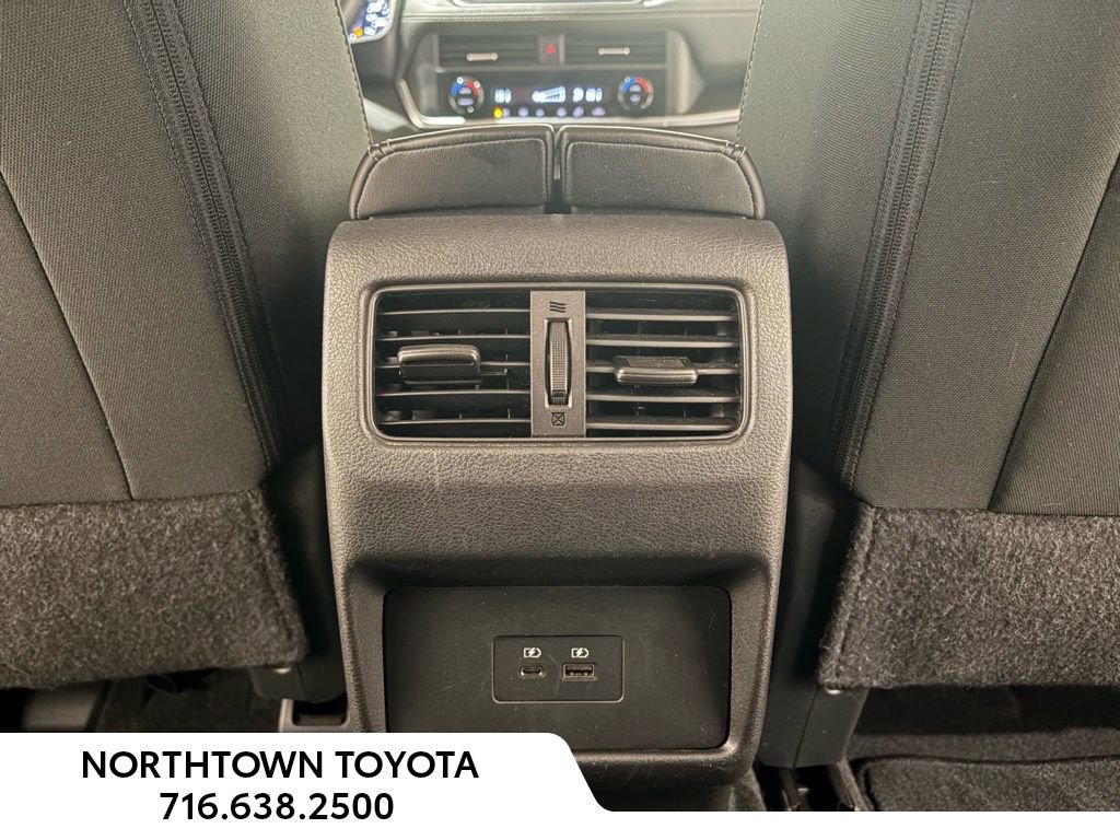 Used 2023 Nissan Rogue SV image 20