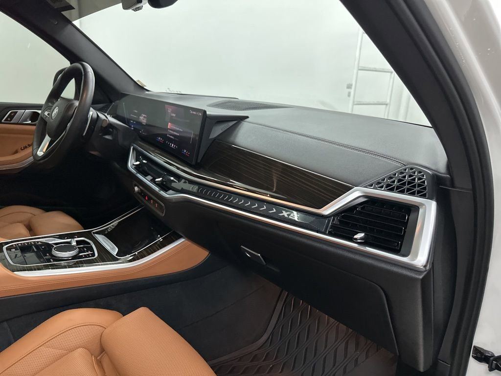 Used 2024 BMW X5 xDrive40i w/ Parking Assistance Package AWD/4WD image 24