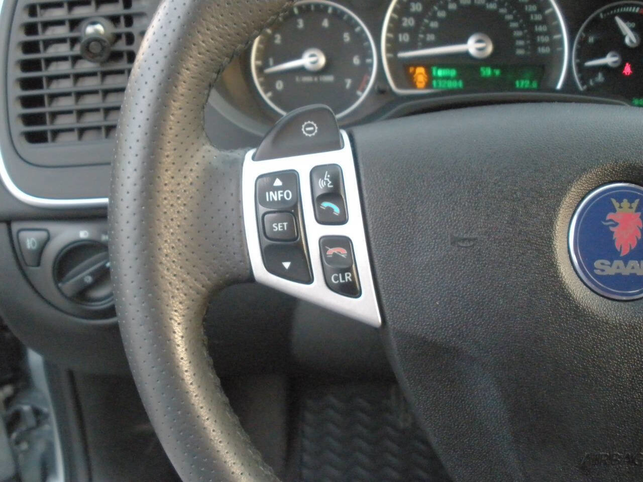 Used 2010 Saab 9-3 X image 31