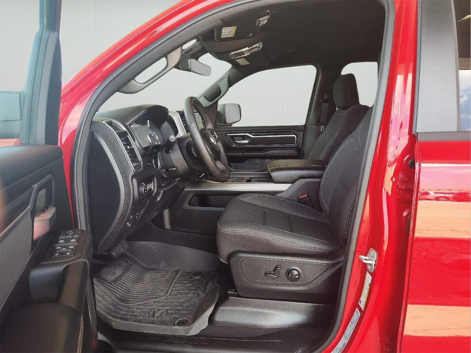 Used 2025 RAM 1500 Big Horn AWD/4WD image 7