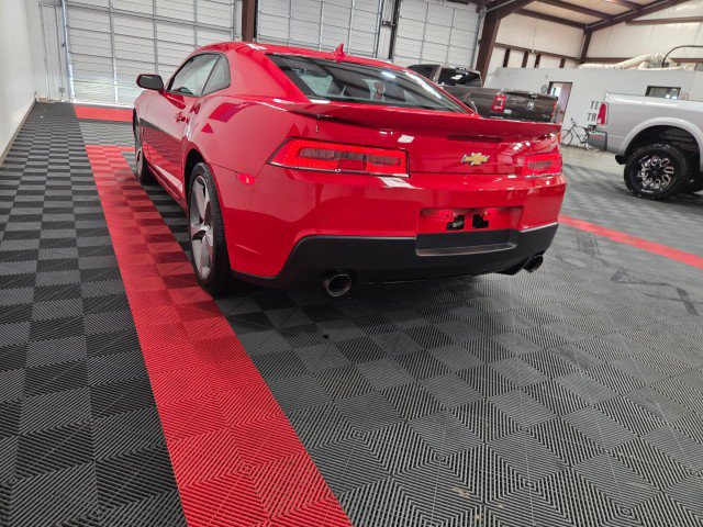 Used 2015 Chevrolet Camaro SS w/ Commemorative Special Edition RWD image 27