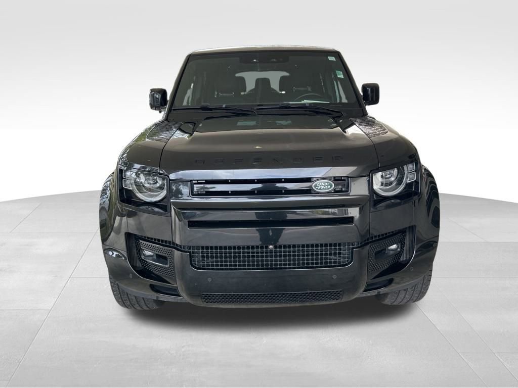 Used 2024 Land Rover Defender 130 X-Dynamic SE image 14