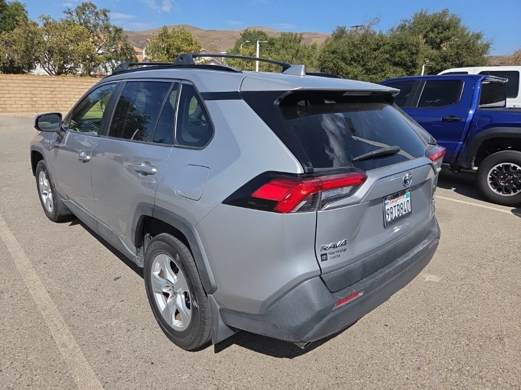 Used 2019 Toyota RAV4 XLE w/ Carpet Mat Package AWD/4WD image 3
