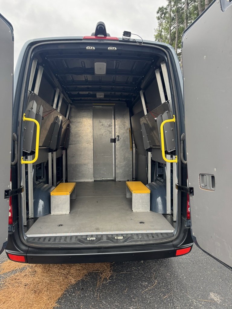 Used 2018 Mercedes-Benz Sprinter 2500 image 8