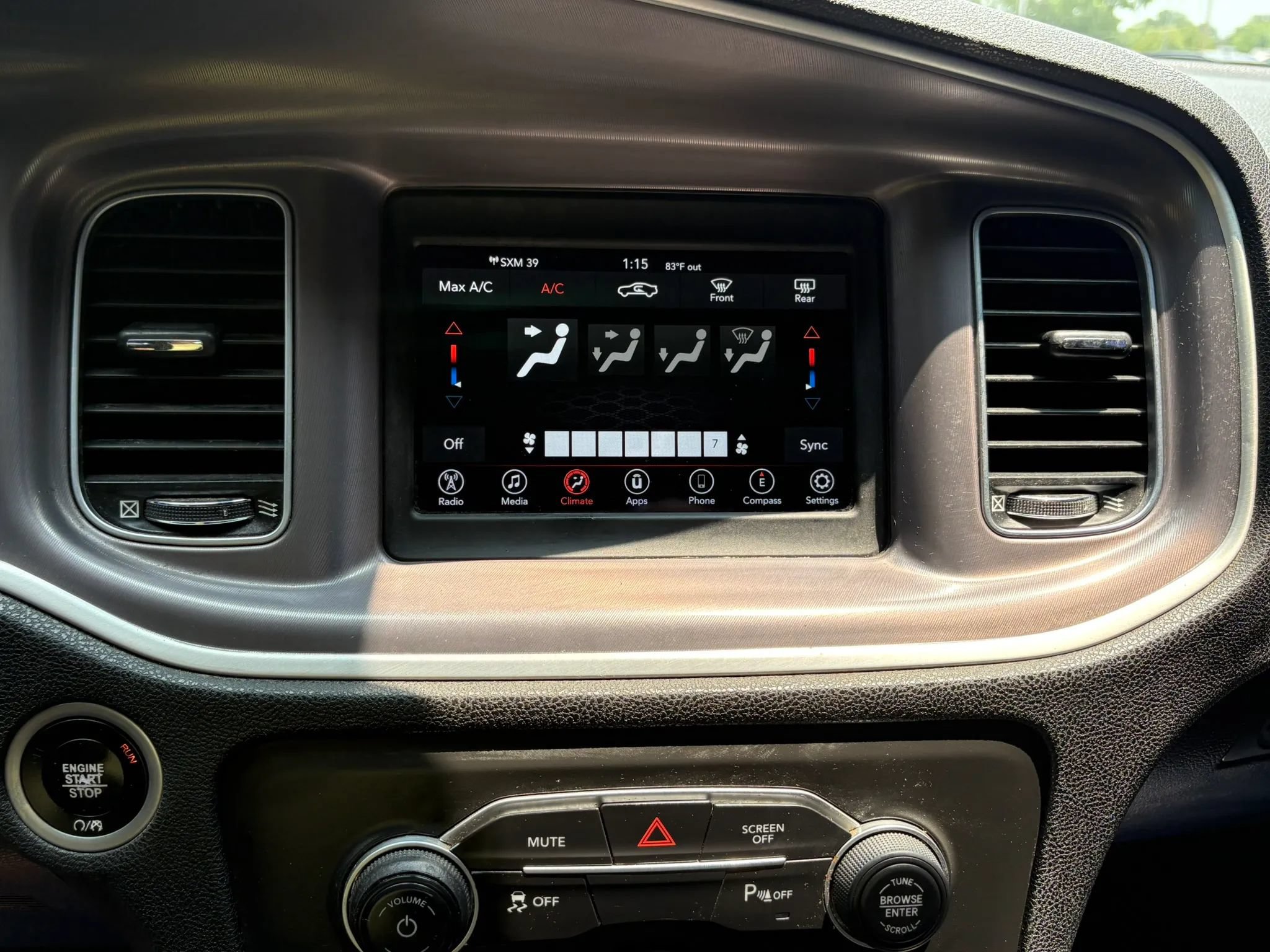 Used 2022 Dodge Charger SXT RWD image 35