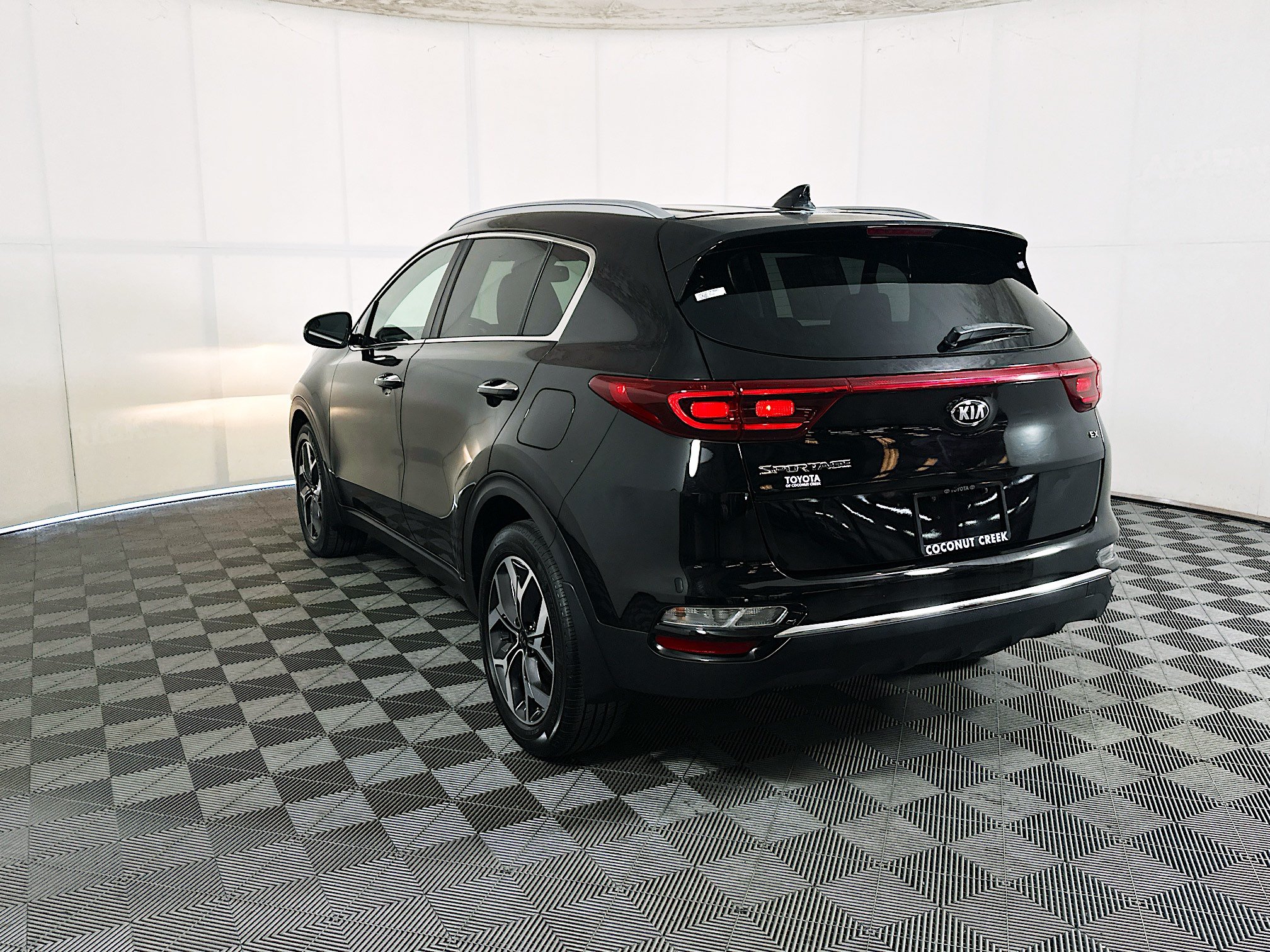 Used 2021 Kia Sportage EX FWD image 5