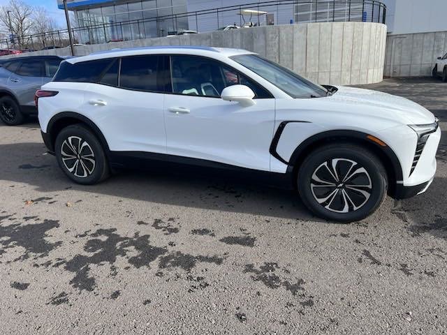 New 2025 Chevrolet Blazer EV LT image 8
