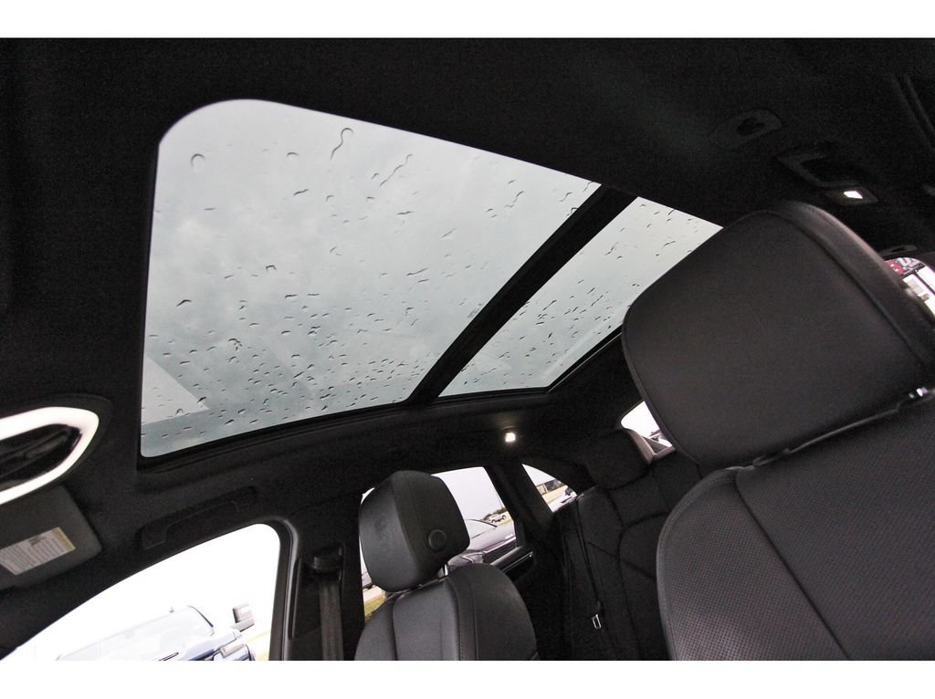 Used 2021 Porsche Macan S AWD/4WD image 33
