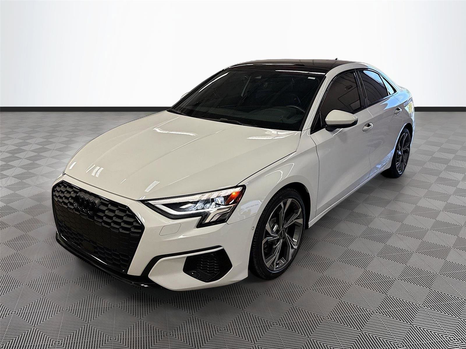 Used 2023 Audi A3 2.0T Premium Plus w/ Premium Plus Package image 3