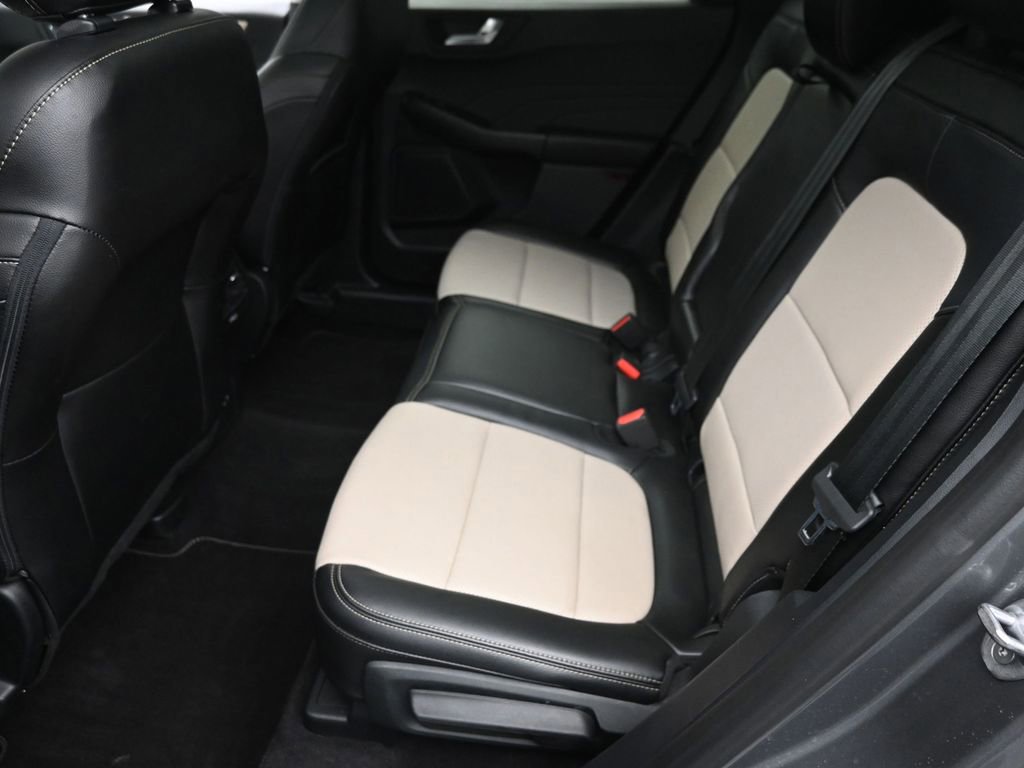 Used 2022 Ford Escape Titanium w/ Titanium Elite Package AWD/4WD image 14