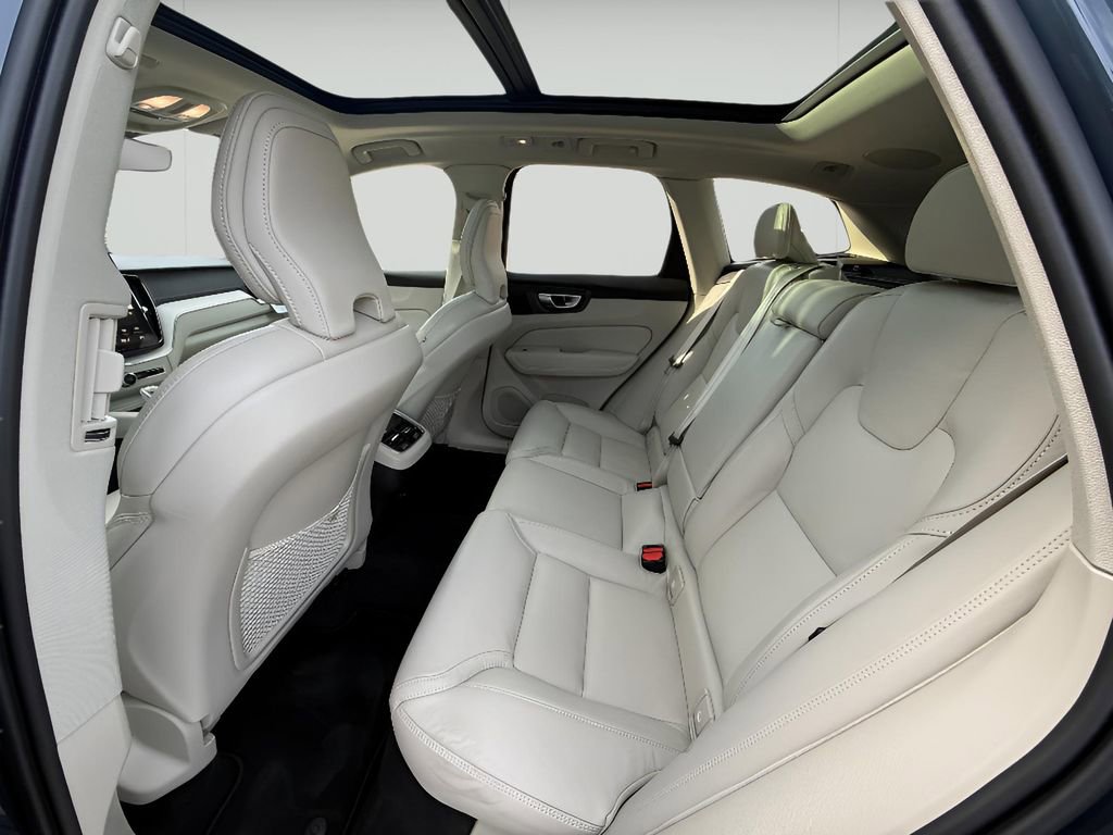New 2026 Volvo XC60 B5 Ultra w/ Protection Package Premier AWD/4WD image 29