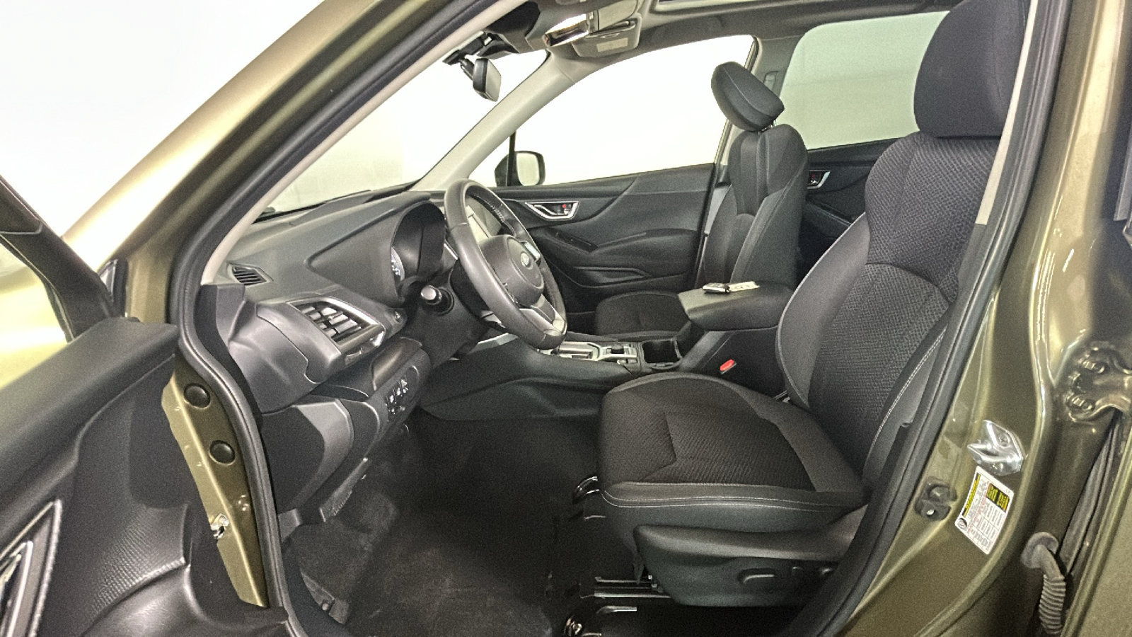 Used 2023 Subaru Forester Premium AWD/4WD image 14