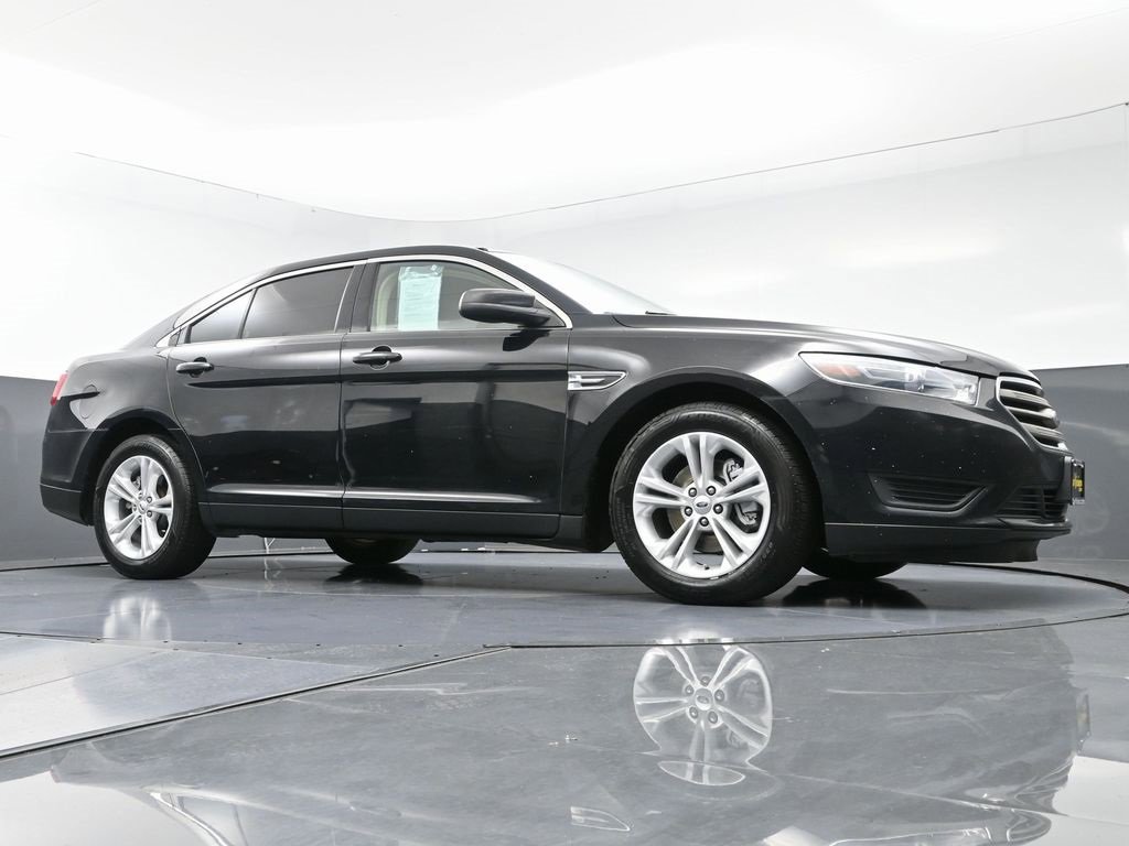 Used 2016 Ford Taurus SE image 43