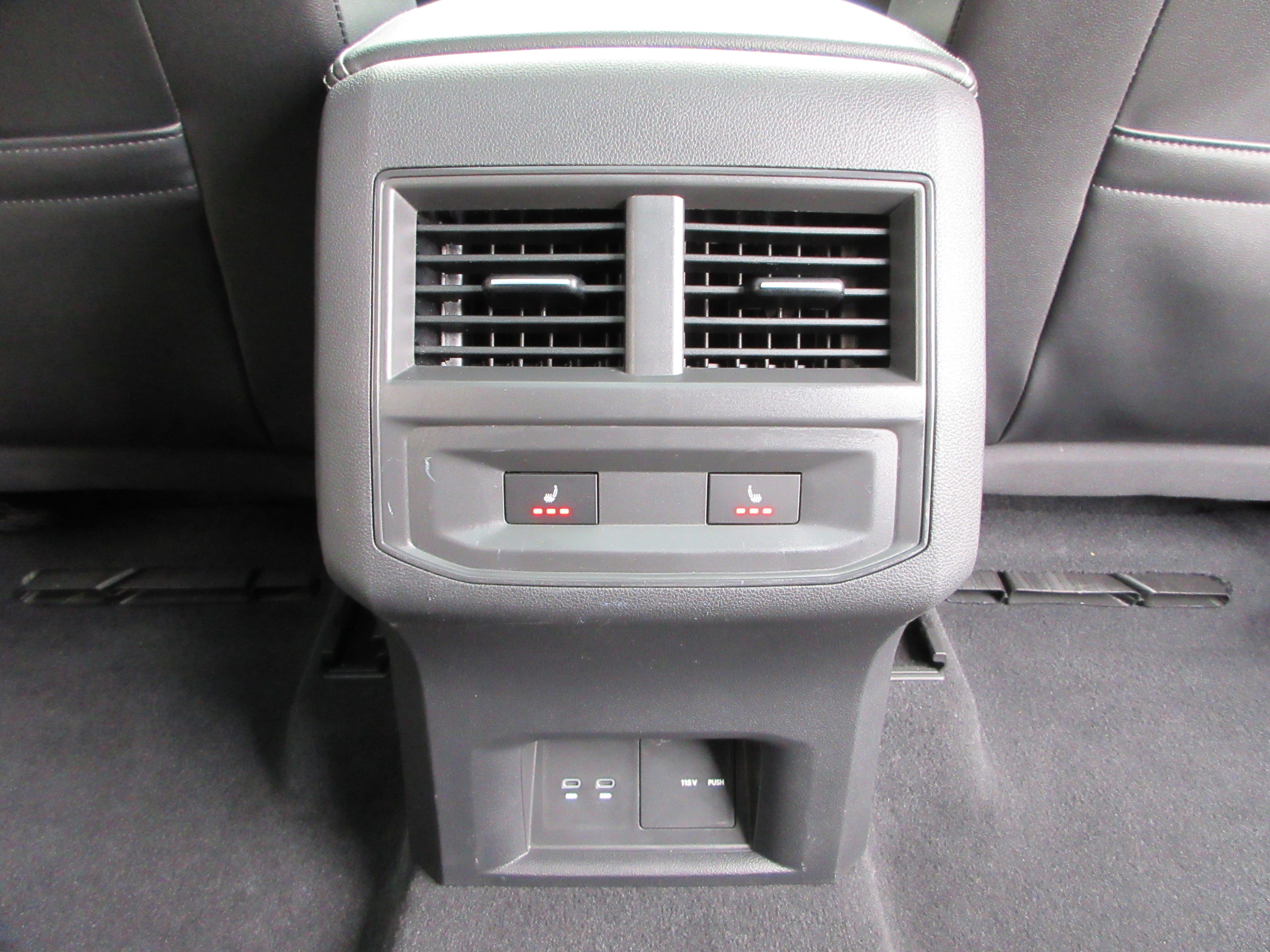 Used 2022 Volkswagen Atlas Cross Sport SEL Premium R-Line image 24