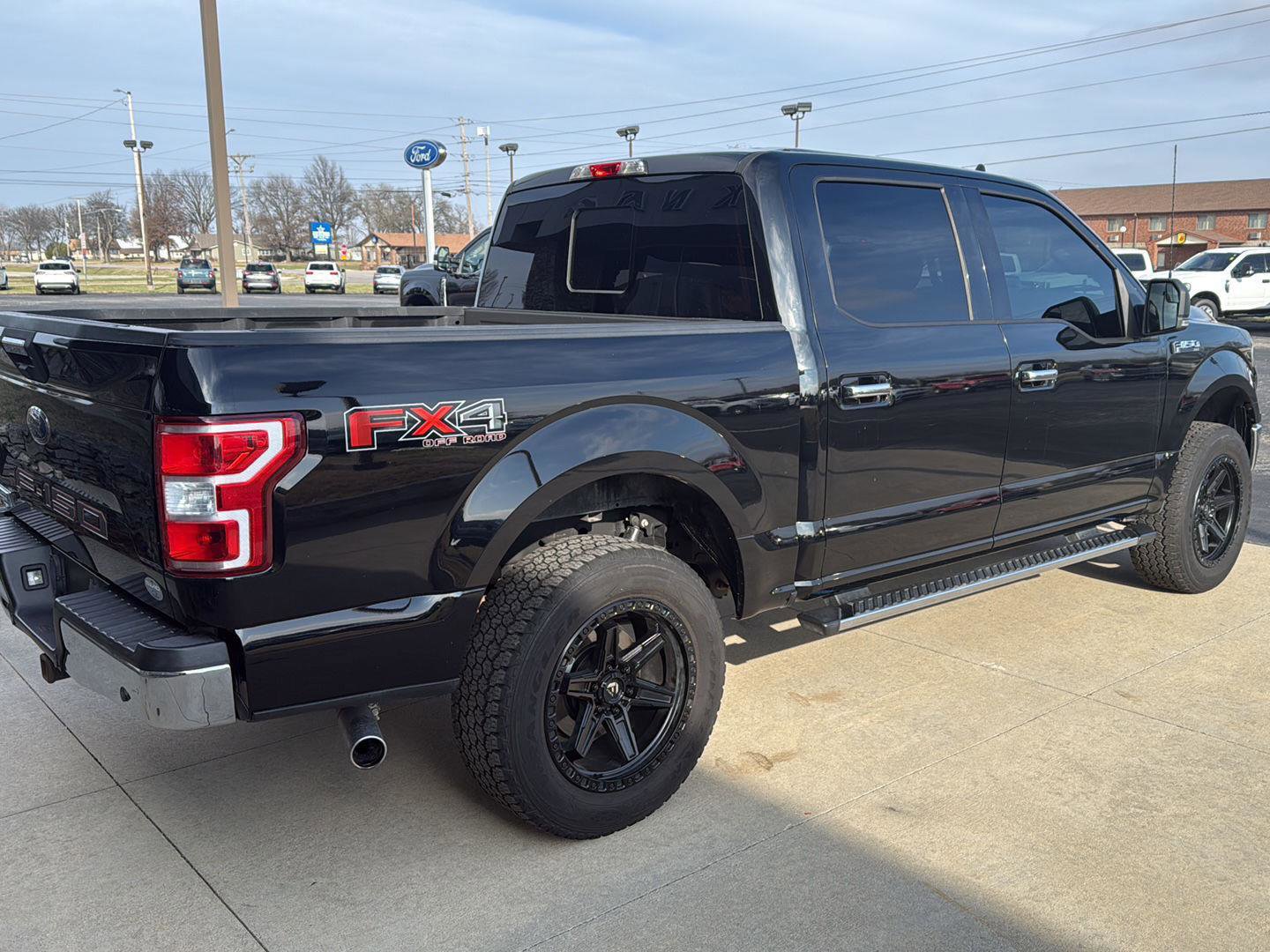 Used 2018 Ford F150 XLT w/ Equipment Group 302A Luxury image 11