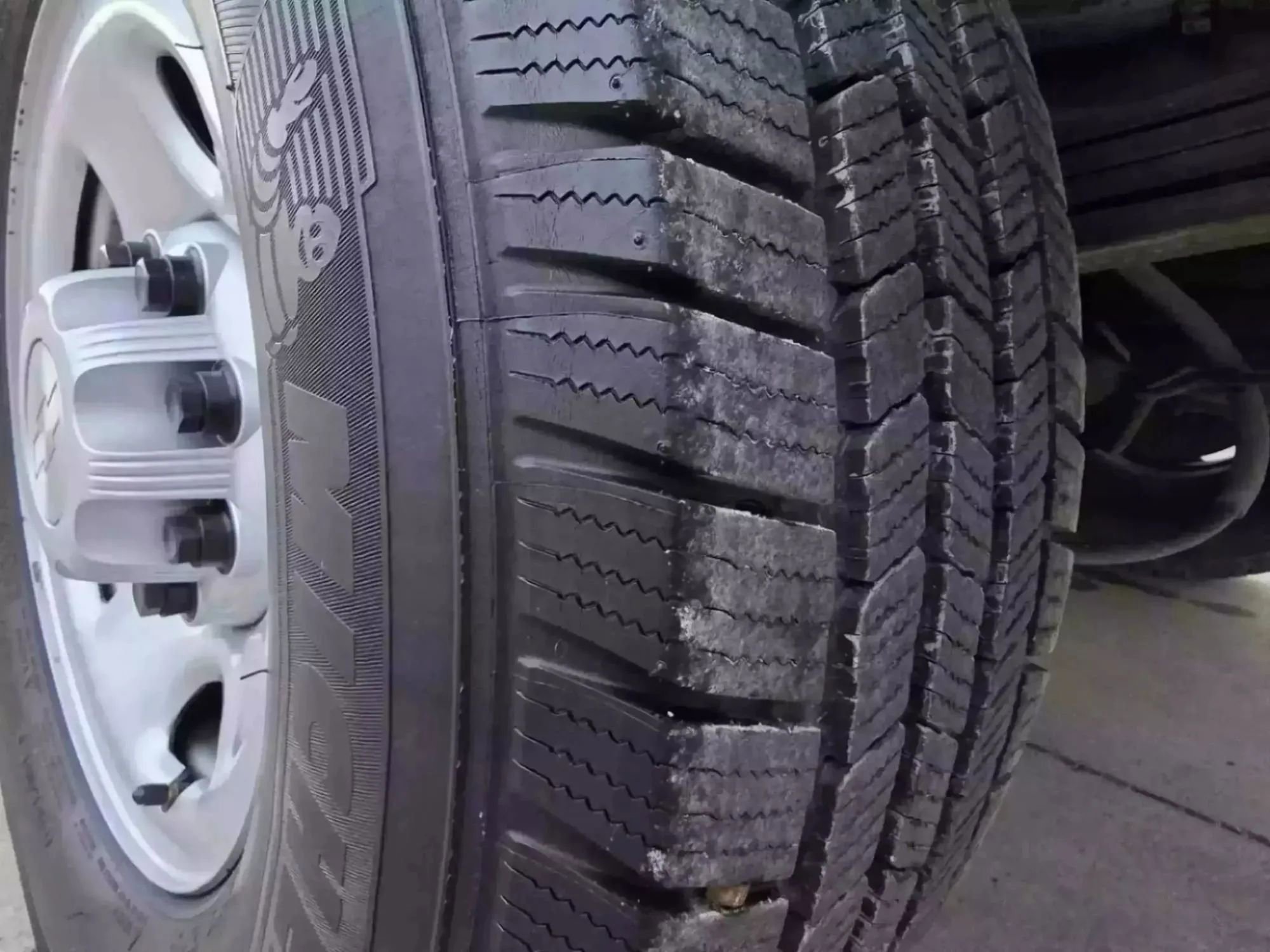 Used 2019 Chevrolet Express 2500 Extended w/ Driver Convenience Package image 28