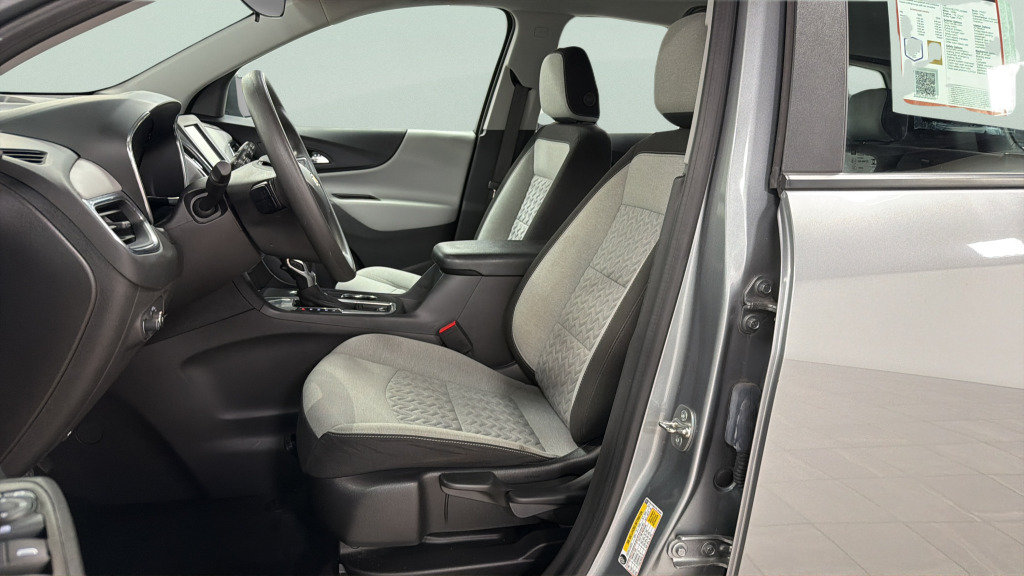 Used 2024 Chevrolet Equinox LS w/ Sport Edition FWD image 17